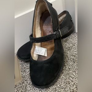 UGG..Mary Janes..black size 7